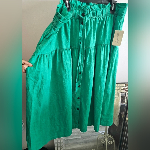 Women's Tie Waist Button-Front Midi Skirt - Universal Thread Size 1x - Picture 2 of 7